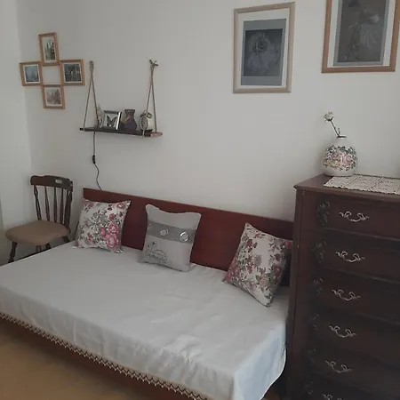 Retro House * Burgas City
