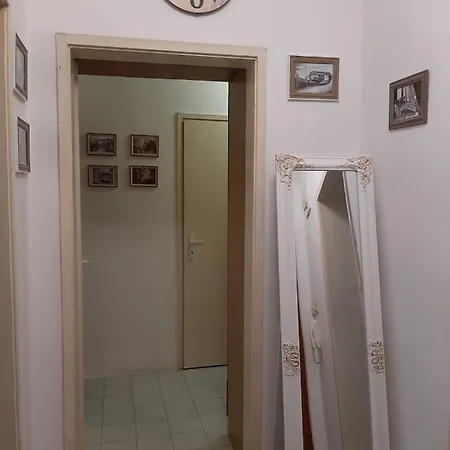 Апартамент Retro House *