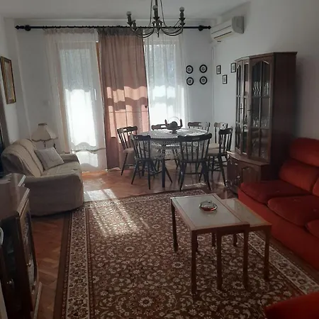 Retro House Апартамент *