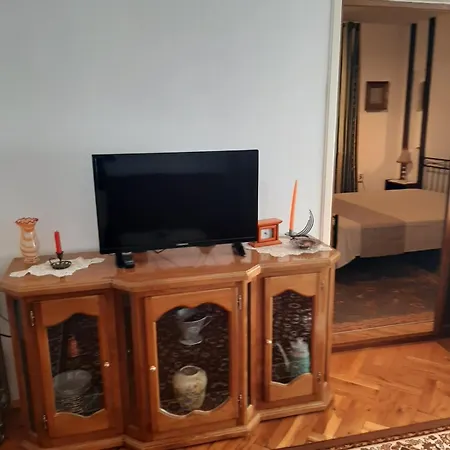 Retro House Апартамент *